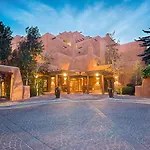 Hotel & At Loretto 4*