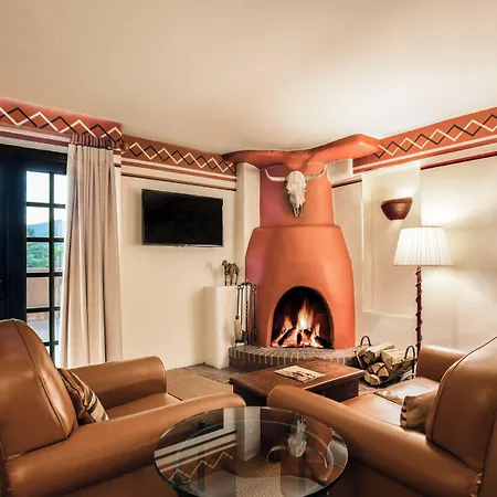 Hotel & At Loretto