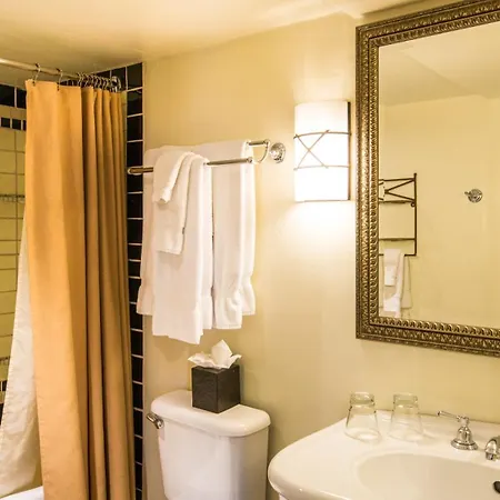 Hotel & At Loretto 4*