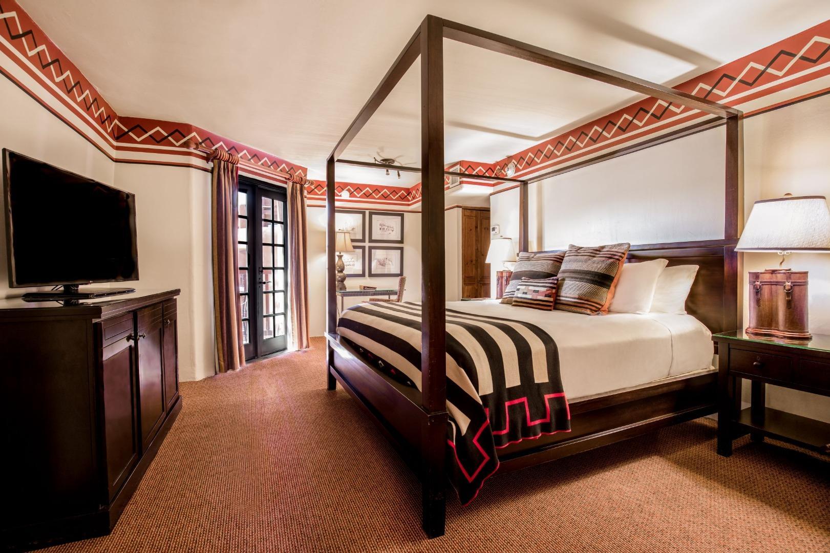 Hotel & At Loretto 4*