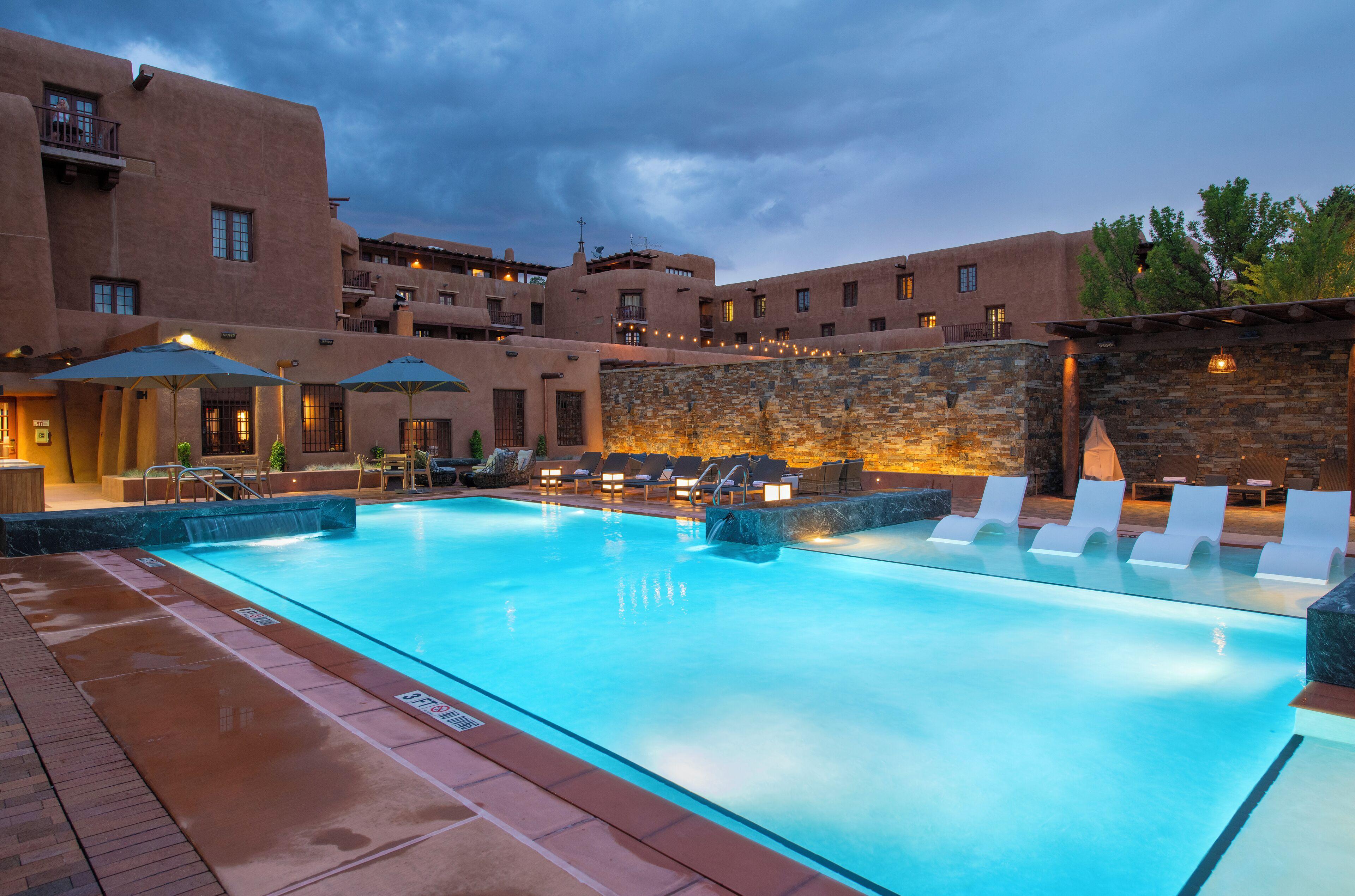 & At Loretto Hotel 4*