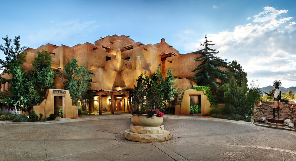 Hotel & At Loretto